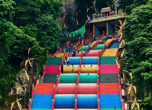 【クアラルンプール郊外観光】バツー洞窟＆ピンクモスク＆穴場のフォトジェニックスポット「モロッコパビリオン」 午前発・半日ツアー＜日本語ガイド／プトラジャヤクルーズ付き＞